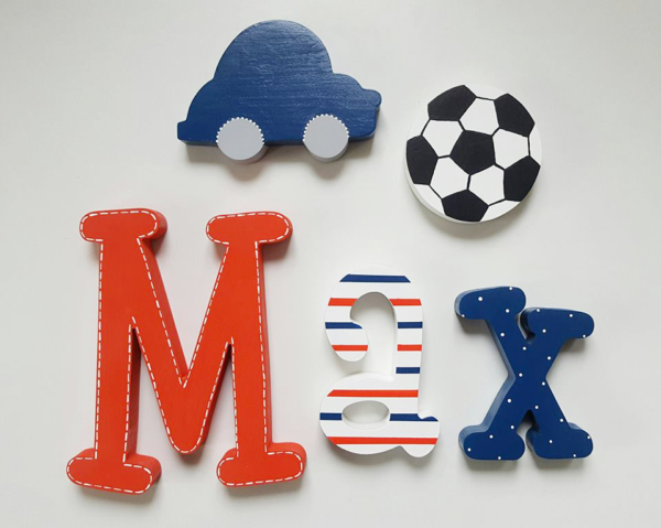 letras de madera decoradas a mano son letras personalizadas unicas y perfectas para decorar habitación infantil