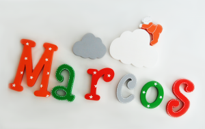 letras de madera - nombre marcos - lettras adhesivas - letras para la pared - letras para la puerta - decoracion infantil - decoracion de madera - juguetines