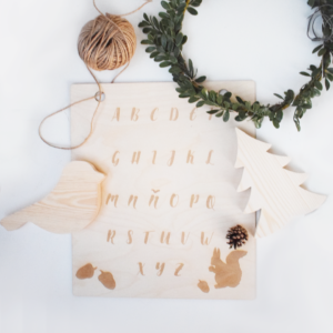 abecedario de madera perfecto para decorar la habitacion infantil este abecedario colocado en una pared o en estanteria queda ideal