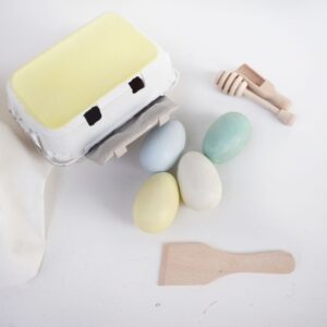 huevos de madera + huevos de juguete + juguetes de madera + juguetines