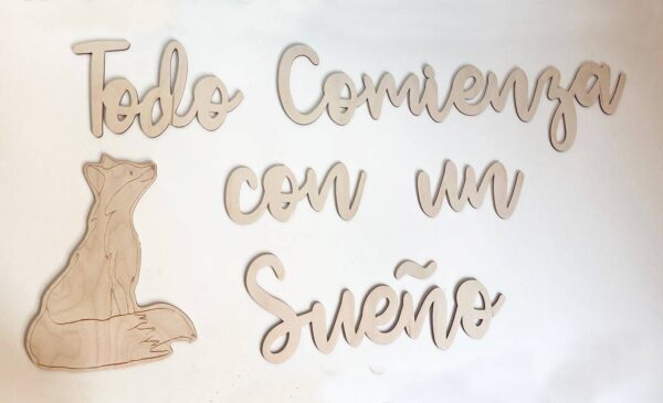 Zorro de madera es un elemento decorativo perfecto para habitación infantil