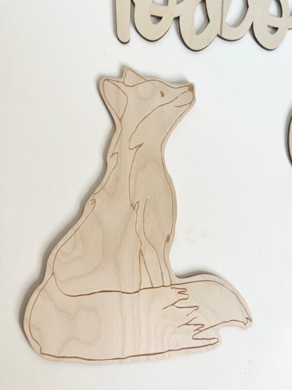 Zorro de madera es un elemento decorativo perfecto para habitación infantil
