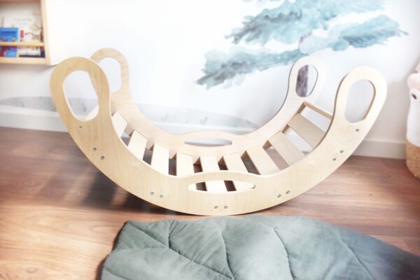 Arco de aprendizaje es un arco balancin Pikler ideal para el desarrollo temprano de los niños