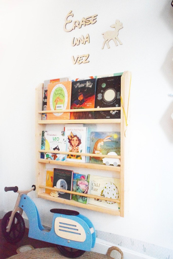 Estantería Montessori Nube - Descubre el Encanto de la Lectura