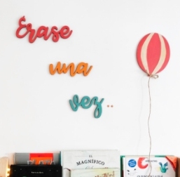 globo de madera para la pared es ideal para decorar las habitaciones infantiles