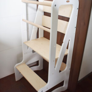 torre evolutiva es una torre de aprendizaje ideal para que los peques participen en tareas cotidianas