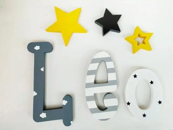 letras decorativas en madera aportarán un toque especial a cualquier habitacion infantil o habitación bebe